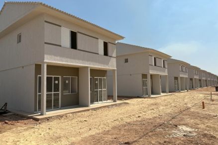 Casas do programa SER Famlia Habitao, modalidade Entrada Facilitada, entregues em Vrzea Grande