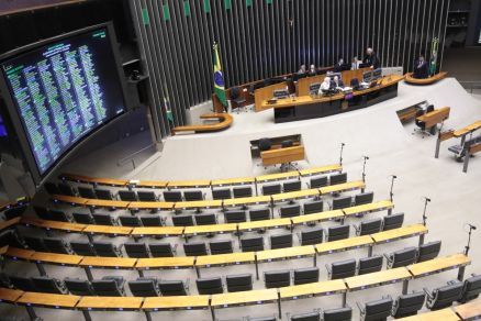 Leia aprovada pelo Congresso flexibiliza o licenciamento ambiental