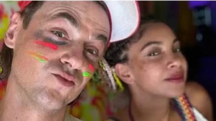 Ex-gal� de 'Malha��o' assume namoro com jovem 20 anos mais nova 