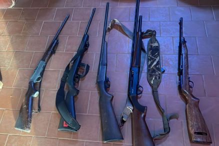 Armas apreendidas com Moacir Gonalves Jnior, que estava foragido h 16 anos