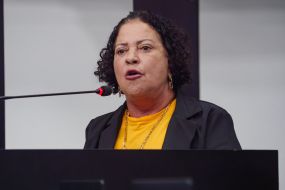 Festa de vereadora rene desafetos polticos; vdeo