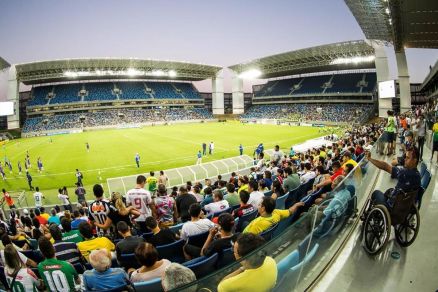 Interior da Arena Pantanal em dia de jogo