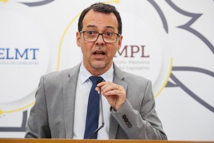 O deputado estadual L�dio Cabral: pautas da esquerda