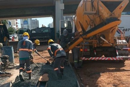 Empresas tm um prazo de 150 dias para finalizar o trecho que foi aberto na Avenida do CPA