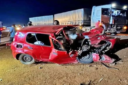 Veculo Fiat Uno envolvido em acidente na BR-158, em Nova Xavantina 