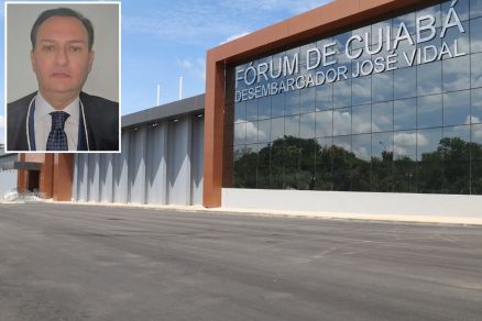 O juiz Gilberto Lopes Bussiki (no detalhe), que assina a deciso
