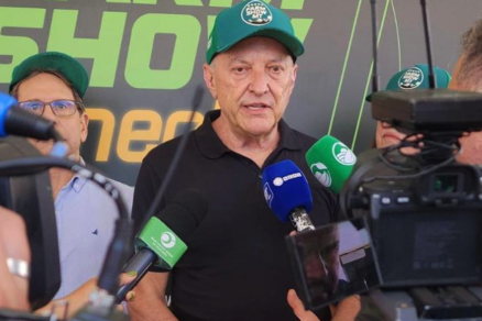 O governador Otaviano Pivetta, que decretou emergncia sanitria