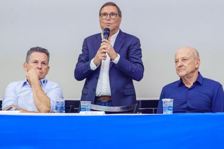 O governador Mauro Mendes, Mauro Carvalho e Otaviano Pivetta em evento do PRD