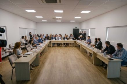 A mesa t�cnica que busca solu��o para permitir que produtos de origem animal produzidos no estado sejam comercializados em todo o pa�s foi instalada nesta ter�a-feira (25)