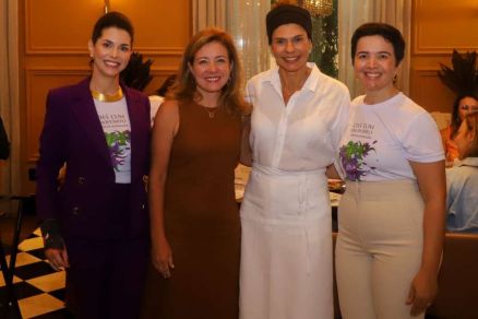 A prefeita Flvia Moretti no evento da OSC Lrios