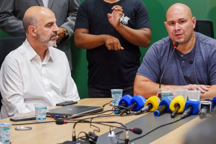 O secretrio de Educao Amauri Fernandes e o prefeito Abilio Brunini