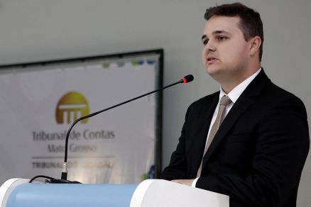 O juiz Diego Hartmann, da 4 Vara Cvel, que atendeu pedido do MPE e agastou dirigentes de associao