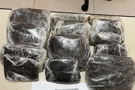 Materiais que foram apreendidos com sete mulheres na Penitenciria Central do Estado