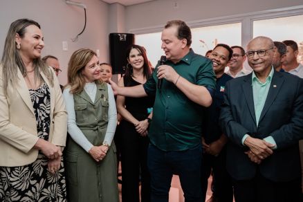 A prefeita de Vrzea Grande Flvia Moretti e o presidente da Assembleia, Max Russi