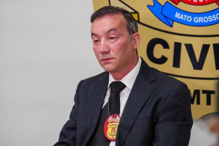 O delegado Edson Pick, da Delegacia Especializada de Homic�dios e Prote��o � Pessoa de Cuiab�