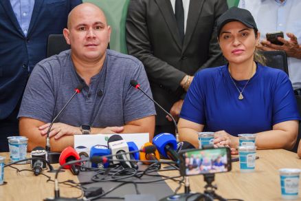 O prefeito Abilio Brunini e a sua vice Vnia Rosa, que comandar Semob