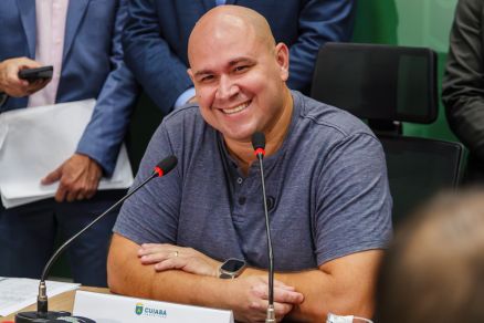 O prefeito Abilio Brunini, que projeta pagamento de maio dentro do m�s trabalhado