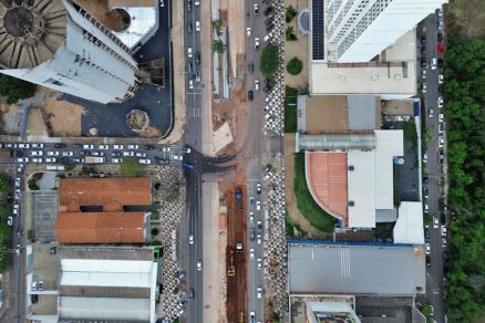 Obras do BRT na Avenida do CPA, em Cuiab 