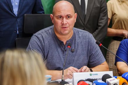 O prefeito Abilio Brunini, que afirmou investigar contrato de iluminao pblica