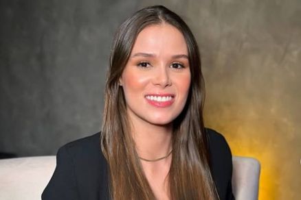 Jennifer Castro tem mais de 2 milh�e de seguidores em uma rede social 