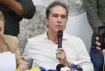 Tio diz que deve lanar nova licitao: No estou contente  
