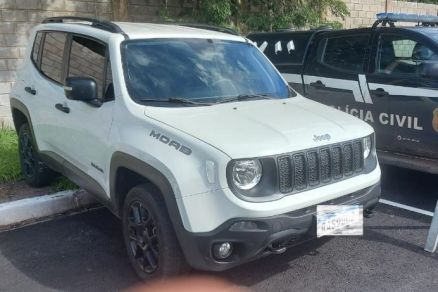 Jeep Renegade que advogado e suposto cliente tentavam retirar na delegacia
