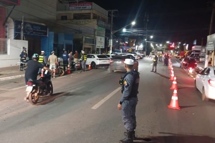 Ao todo, foram confeccionados 61 autos de infrao de trnsito
