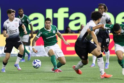 Palmeiras x Corinthians durante partida vlida pela terceira rodada do Campeonato Brasileiro: Globo diz que pediu ajuda a clubes para combater pirataria no futebol