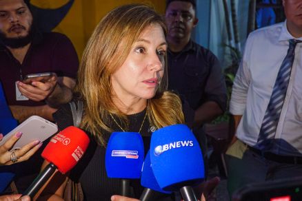 A prefeita de Vrzea Grande, Flvia Moretti, que falou sobre ao judicial que pede a cassao do mandato dela