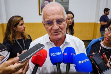 O prefeito Osmar Froner, alvo de investigao por abuso de poder e Caixa 2