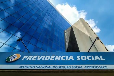 Prdio do Instituto Nacional do Seguro Social. Edfcio sede do INSS. Fachada do INSS