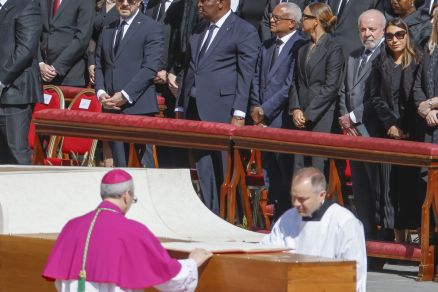 Presidente da Repblica, Luiz Incio Lula da Silva, durante Missa das Exquias em inteno de Sua Santidade o Papa Francisco. trio da Baslica de So Pedro, Praa de So Pedro
