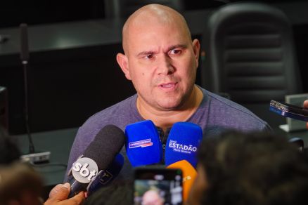 O prefeito de Cuiab Abilio Brunini, que sancionou o projeto