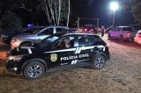 Homem encontra neto assassinado a tiros dentro de casa 
