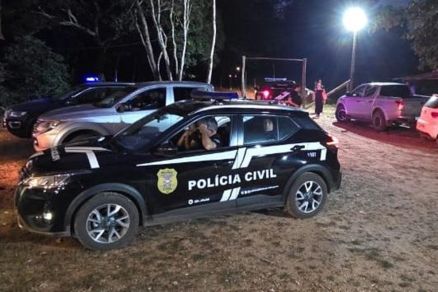 Viatura da Polcia Civil durante Operao Reta Final 