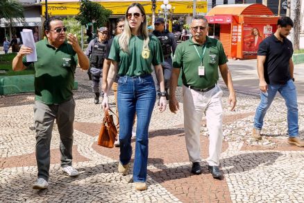 A secret�ria de Ordem P�blica, Juliana Chiquito Palhares, em vistoria no Centro