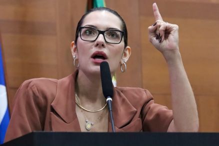 A deputada estadual Janaina Riva, que apresentou PEC e discursou contra o Governo