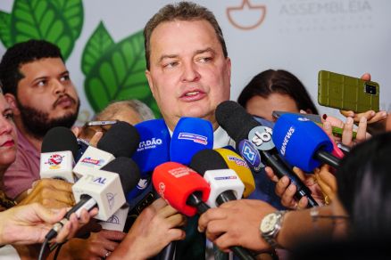 O presidente da Assembleia Legislativa, Max Russi, que condenou atos do servidor