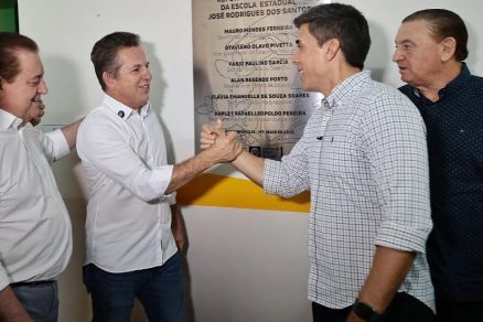 Governador Mauro Mendes e secret�rio de educa��o Alan Porto durante entrega da escola 