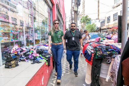 A secretria Juliana Palhares no Centro de Cuiab