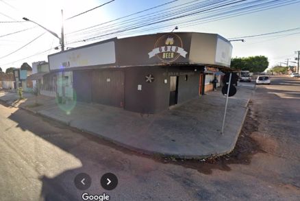 Bar em Pontes e Lacerda em que quatro pessoas foram baleadas na madrugada desta segunda-feira (19)