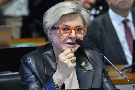 A senadora Margareth Buzetti, que participou de audincia 