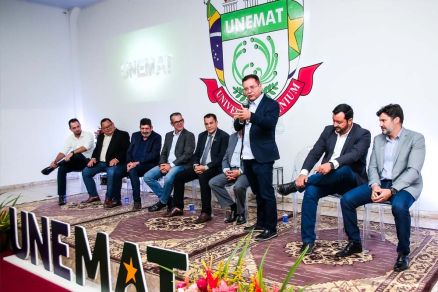 Deputado Eduardo Botelho, demais autoridades pol�ticas e integrantes da institui��o em sess�o solene