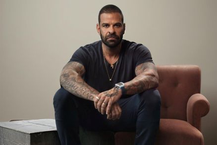 Formado em direito, Zettel construiu sua carreira no mercado jurdico e financeiro
