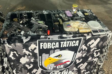 Foram apreendidas armas, munies e celulares na ao em Pontes e Lacerda
