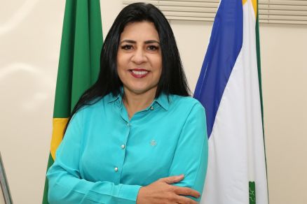 A prefeita de Cceres, Eliene Liberato, que  alvo de uma ao por suposto abuso de poder 