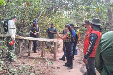 Alunos do curso de monitores de unidade de conserva��o no Parque Serra Azul, em Barra do Gar�as
