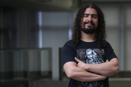O bilogo Pirula foi pioneiro ao criar canal de divulgao cientfica no Youtube em 2011