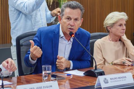 O governador Mauro Mendes efetivou contrato com o Hospital Geral e Maternidade de Cuiab