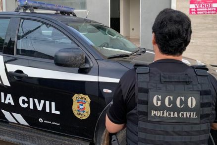 Polcia Civil durante Operao  Eclipse, em gua Boa